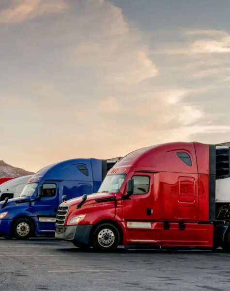 2022Q2_920133052_Blog-Image_How-much-does-it-cost-to-start-your-trucking-business_Feature_Aqsa-1